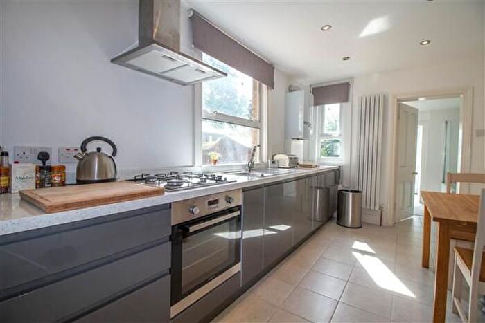 1 Bedroom Flat To Rent In Gap Road, Gap Road, SW19