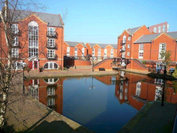 4 Bedroom Apartment To Rent In Thomas Telford Basin, Piccadilly Village, Manchester, M1