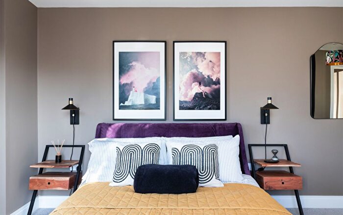 2 Bedroom Flat To Rent In Buckingham House, Desborough Road, HP11