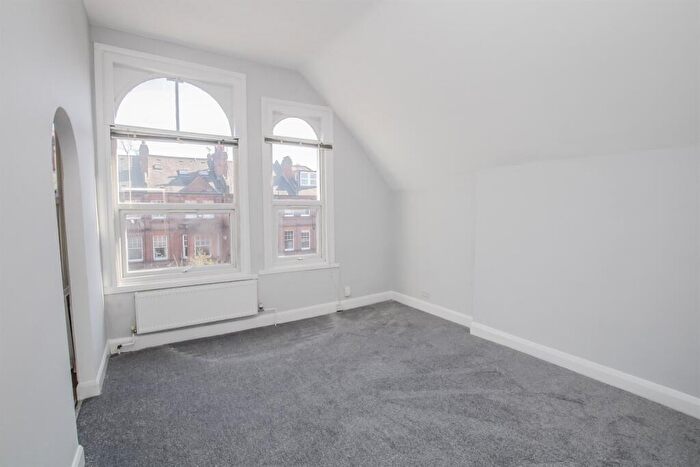 2 Bedroom Flat To Rent In Greencroft Gardens, South Hampstead, NW6