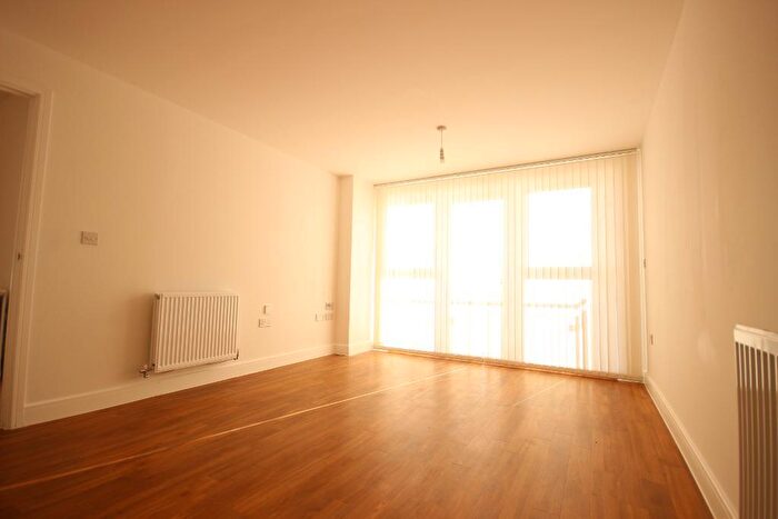 2 Bedroom Flat To Rent In Brunel House, Chancellor Way, Dagenham, RM8