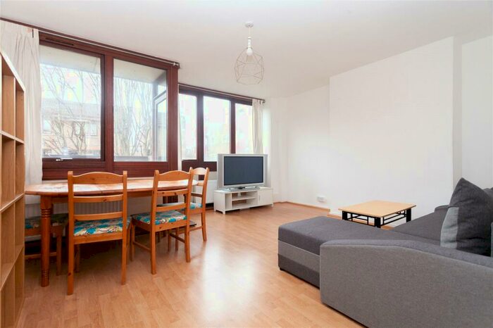 3 Bedroom Flat To Rent In Purcell Street, Hoxton, N1