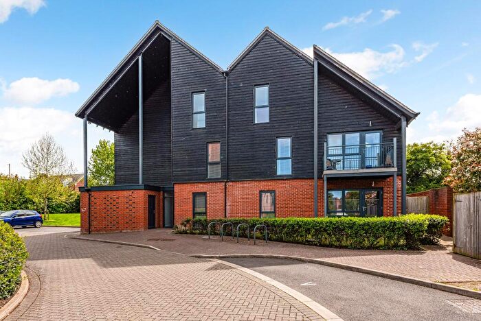 2 Bedroom Flat For Sale In Sutton Scotney, SO21
