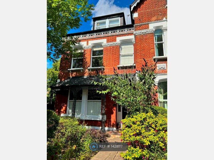 1 Bedroom Flat To Rent In Trinity Road, London, SW18