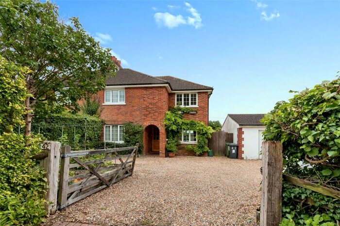 4 Bedroom Semi-Detached House For Sale In Newfound, Basingstoke, Hampshire, RG23