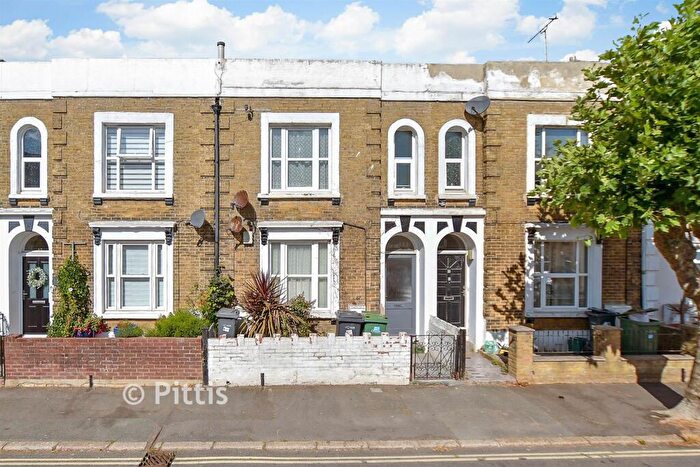 2 Bedroom Apartment For Sale In Fitzroy Street, Sandown, Isle Of Wight, PO36