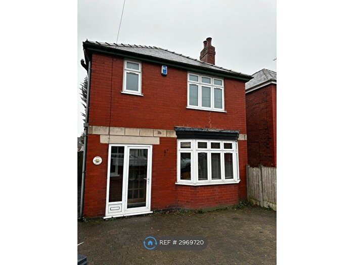 3 Bedroom Detached House To Rent In Brendan Avenue, DE55