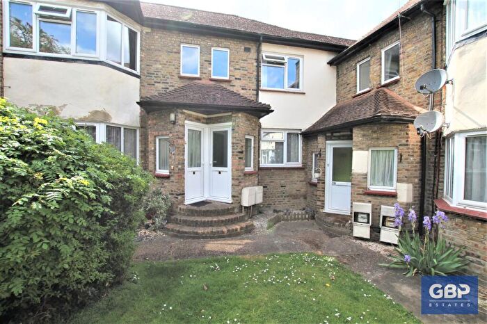 2 Bedroom Maisonette To Rent In Heath Park Court, Romford, RM2