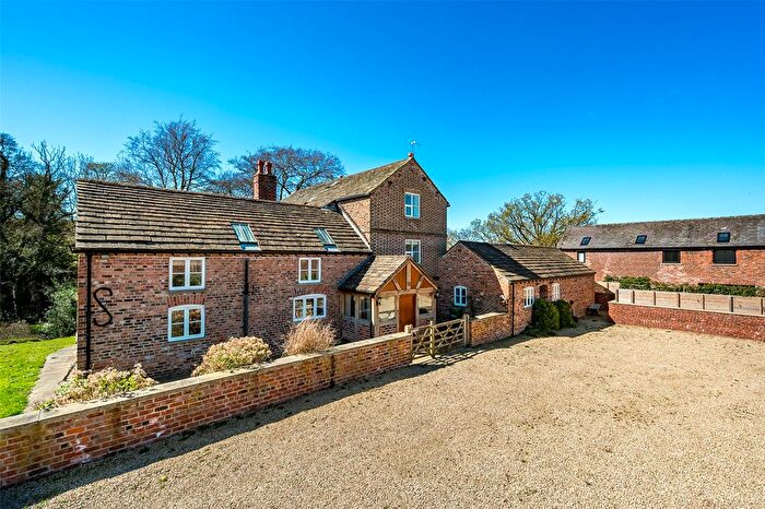 5 Bedroom Detached House To Rent In Mottram St. Andrew, Macclesfield, Cheshire, SK10