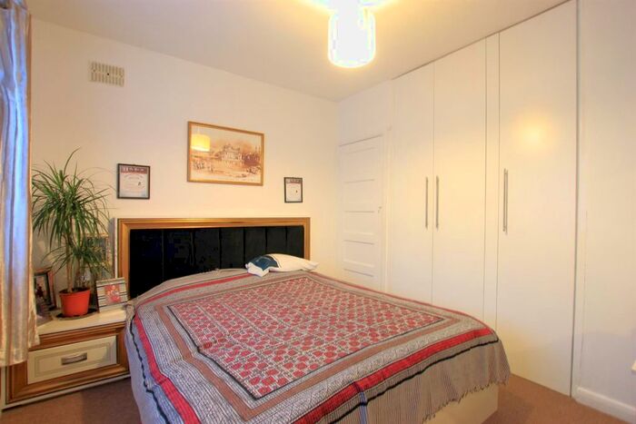 2 Bedroom Maisonette To Rent In Rostrevor Gardens, Southall, UB2