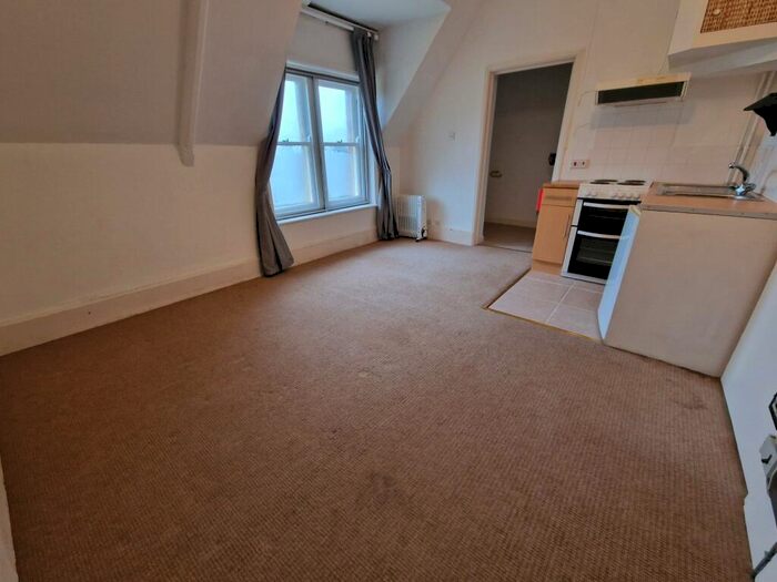 Apartment To Rent In East Coker, Yeovil, BA22