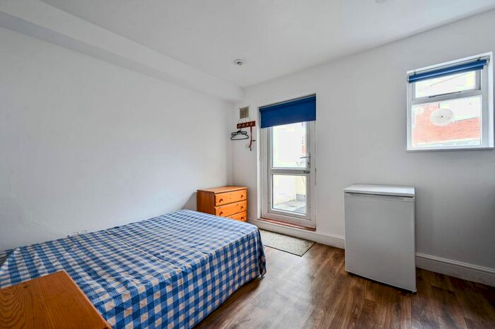 Studio To Rent In Hackney Road, Hackney, London, E2