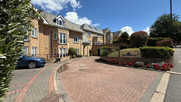 3 Bedroom Flat To Rent In Anabelle Court, Enfield, EN2