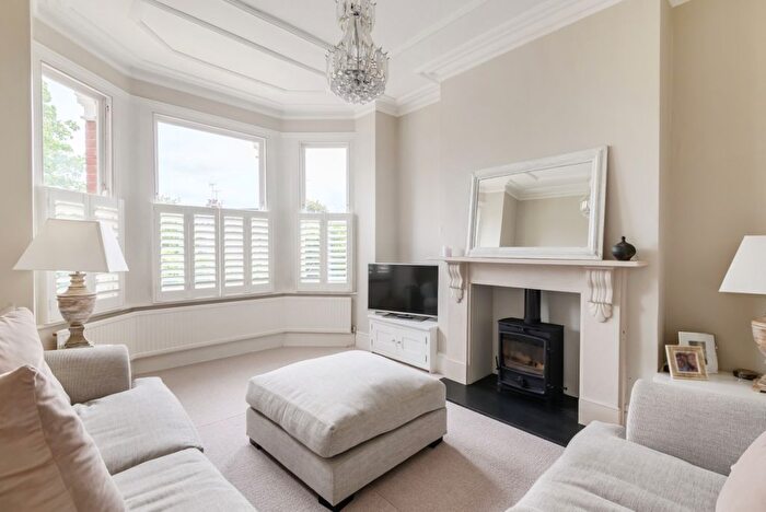 4 Bedroom Detached House To Rent In Clifton Road, London, N22