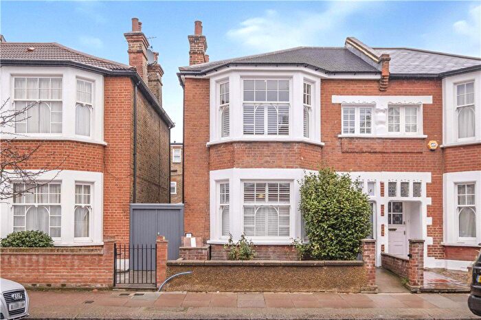 2 Bedroom Flat To Rent In Hotham Road, Putney, SW15