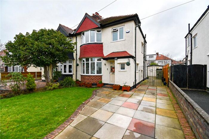 3 Bedroom Semi-Detached House For Sale In Kirkway, Greasby, Wirral, CH49