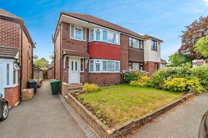 3 Bedroom Semi-Detached House For Sale In Cedar Close, Walsall, West Midlands, WS5