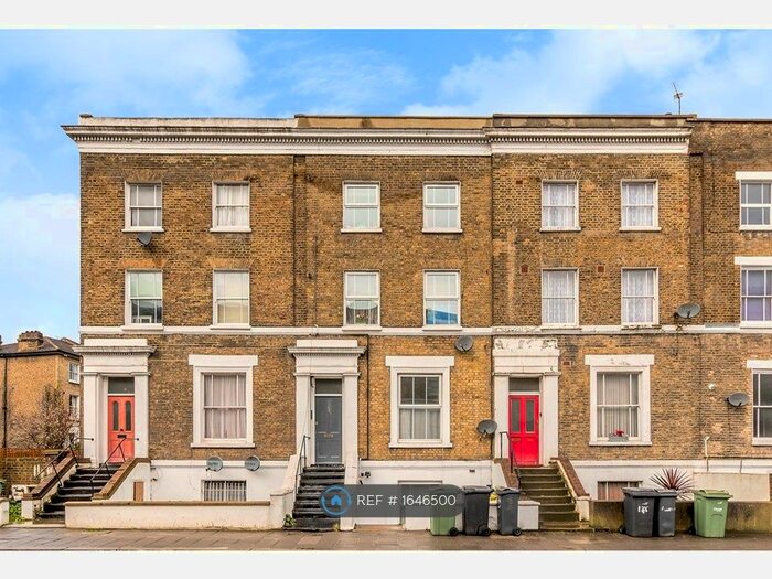 3 Bedroom Maisonette To Rent In Coldharbour Lane, London, SE5