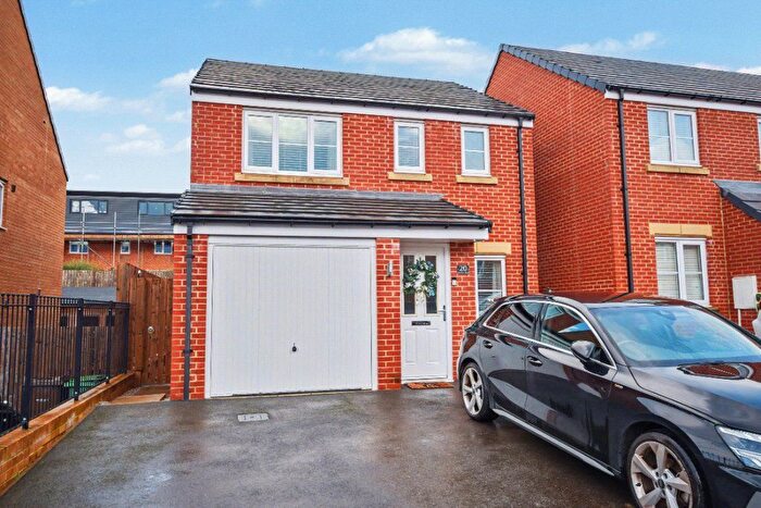 3 Bedroom Detached House For Sale In Limestone Road, Wakefield, West Yorkshire, WF1