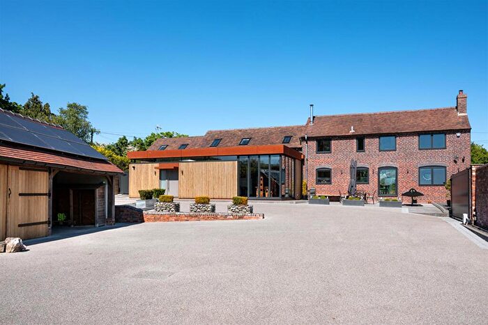 4 Bedroom Detached House For Sale In Spring Lane, Romsley, B62