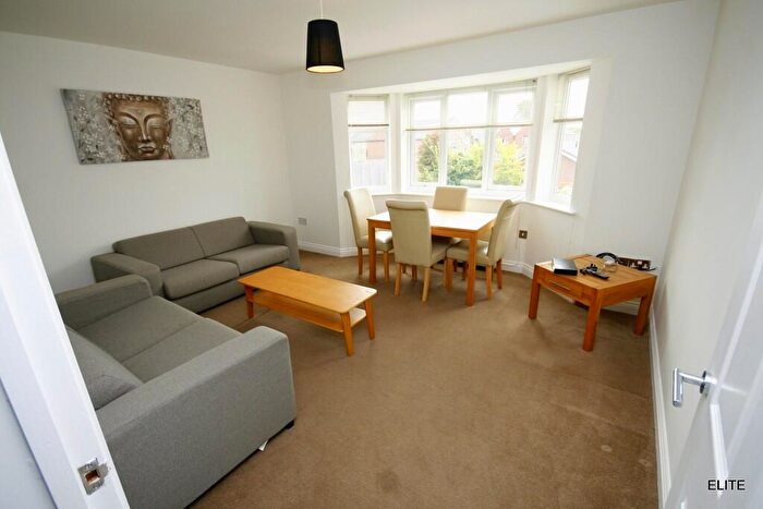 2 Bedroom Apartment To Rent In New Durham Courtyard, Gilesgate, DH1