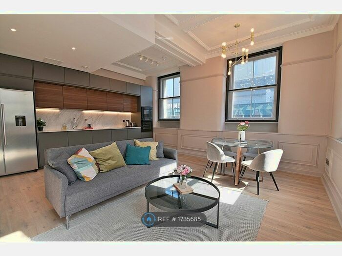 2 Bedroom Flat To Rent In Charlotte Street, Manchester, M1
