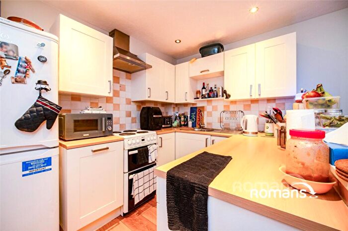 1 Bedroom Terraced House To Rent In Dart Road, Farnborough, GU14