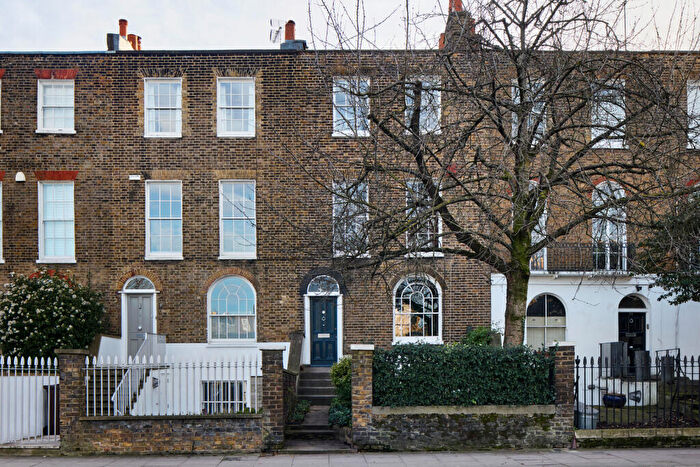 3 Bedroom Terraced House For Sale In Balls Pond Road, London, N1