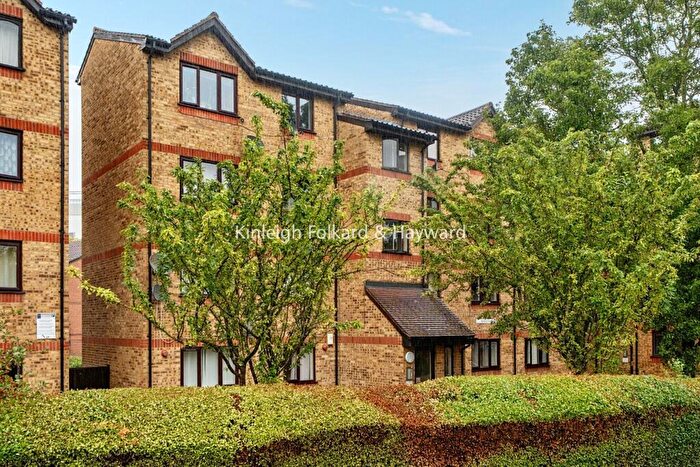 1 Bedroom Flat To Rent In Myers Lane, New Cross, London, SE14