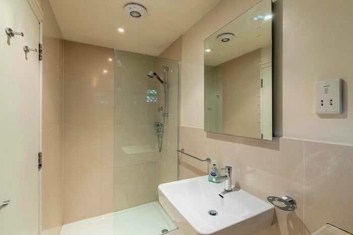 1 Bedroom Property To Rent In Addison Bridge Place, Kensington, W14