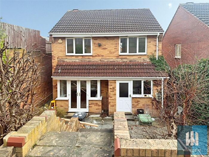 4 Bedroom Detached House To Rent In Robsons Drive, Dalton, Huddersfield, HD5