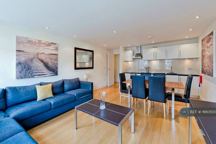 2 Bedroom Flat To Rent In Regency House, Chelsea, SW10