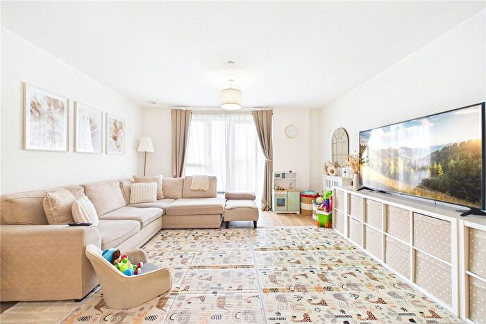 2 Bedroom Flat For Sale In Chapman House, Shipbuilding Way, E13