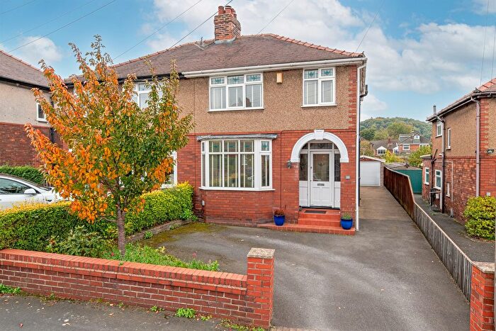 4 Bedroom Semi-detached House For Sale In Doric Avenue, Frodsham, WA6