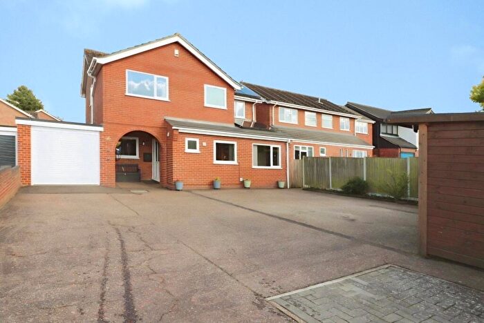 4 Bedroom Detached House For Sale In Hewitts Lane, Wymondham, Norfolk, NR18