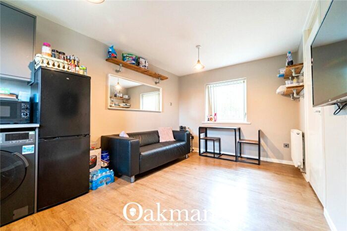 2 Bedroom Apartment To Rent In Metchley Drive, Birmingham, West Midlands, B17