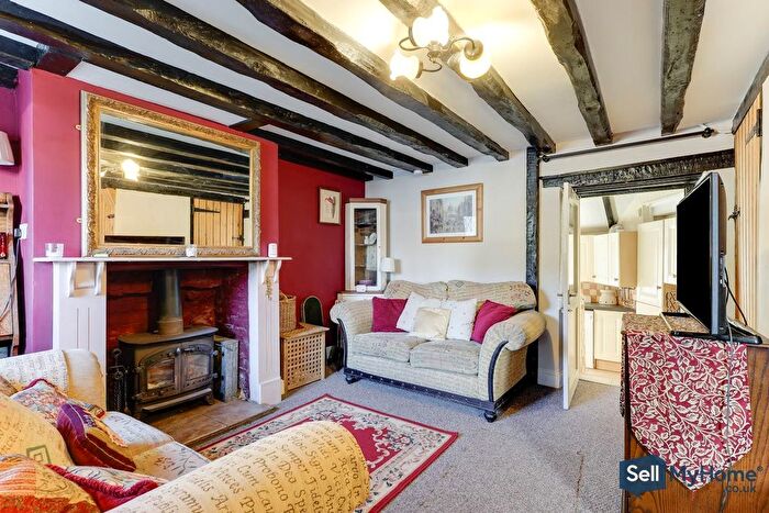 2 Bedroom Cottage For Sale In High Street, Welton, Daventry, NN11
