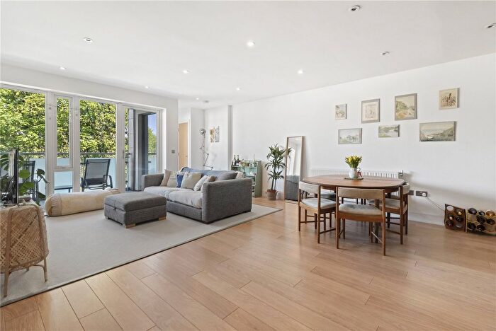 2 Bedroom Flat For Sale In Sidney Road, London, United Kingdom, SW9