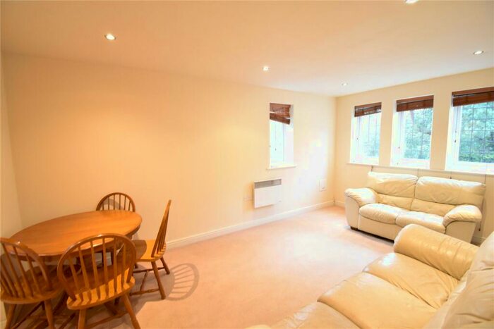 2 Bedroom Apartment To Rent In Vernon Court, London Road, Ascot, Berkshire, SL5