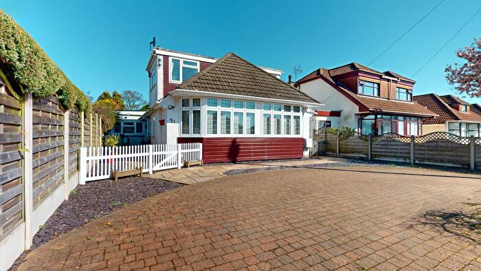 4 Bedroom Detached Bungalow For Sale In Lon Y Deri, Rhiwbina, Cardiff, CF14