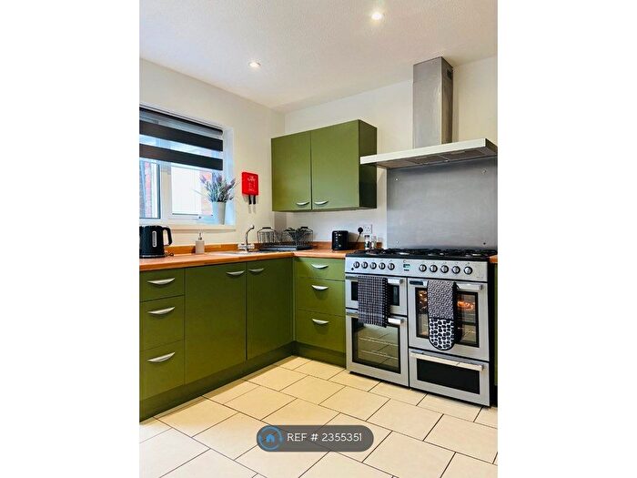 5 Bedroom Terraced House To Rent In Craister Court, Cambridge, CB4