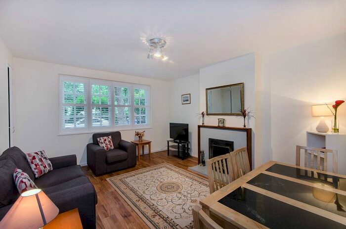 1 Bedroom Flat To Rent In Erasmus Street, Westminster, London, SW1P