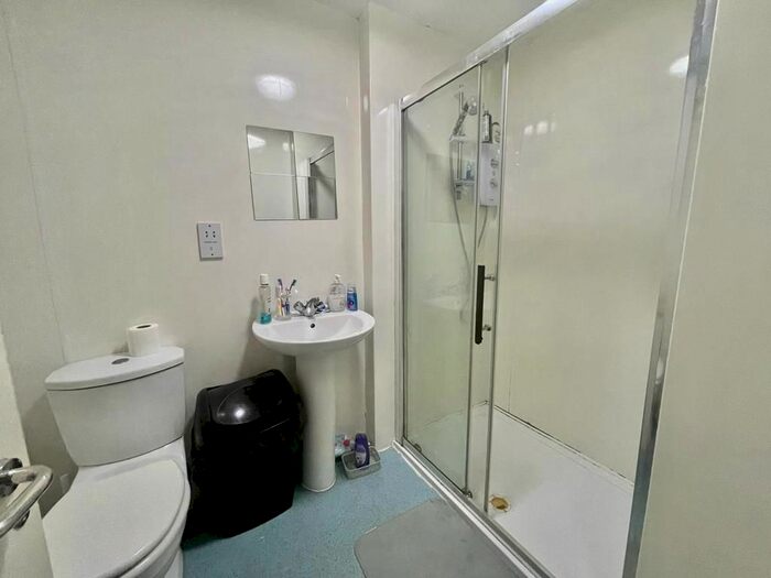 2 Bedroom Detached House To Rent In Upper Manor Road, Paignton, TQ3