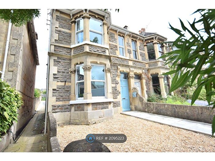 4 Bedroom Semi-Detached House To Rent In Wellsway, Bath, BA2