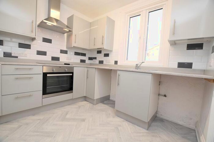 1 Bedroom Flat To Rent In Southend Road, Weston-Super-Mare, BS23