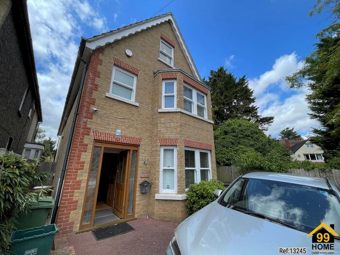 5 Bedroom Detached House To Rent In Park Hill, Carshalton, Surrey, SM5