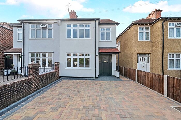 3 Bedroom Semi Detached House For Sale In Woking, Surrey, GU21
