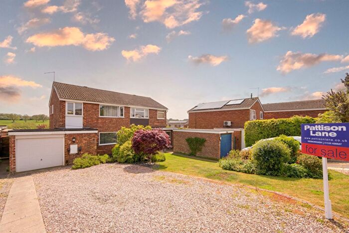 3 Bedroom Semi-Detached House For Sale In Millholm Road, Desborough, Kettering, NN14