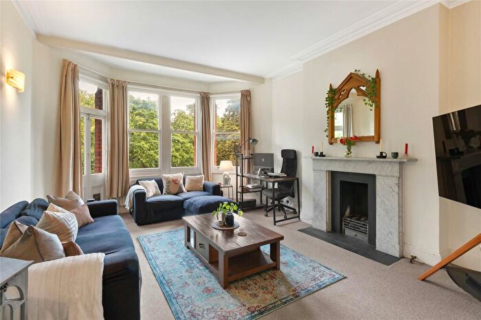 1 Bedroom Flat For Sale In Prince Of Wales Mansions, Prince Of Wales Drive, London, SW11