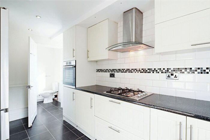 3 Bedroom End Of Terrace House For Sale In Pinewood Gardens, Clifton, Nottingham, NG11